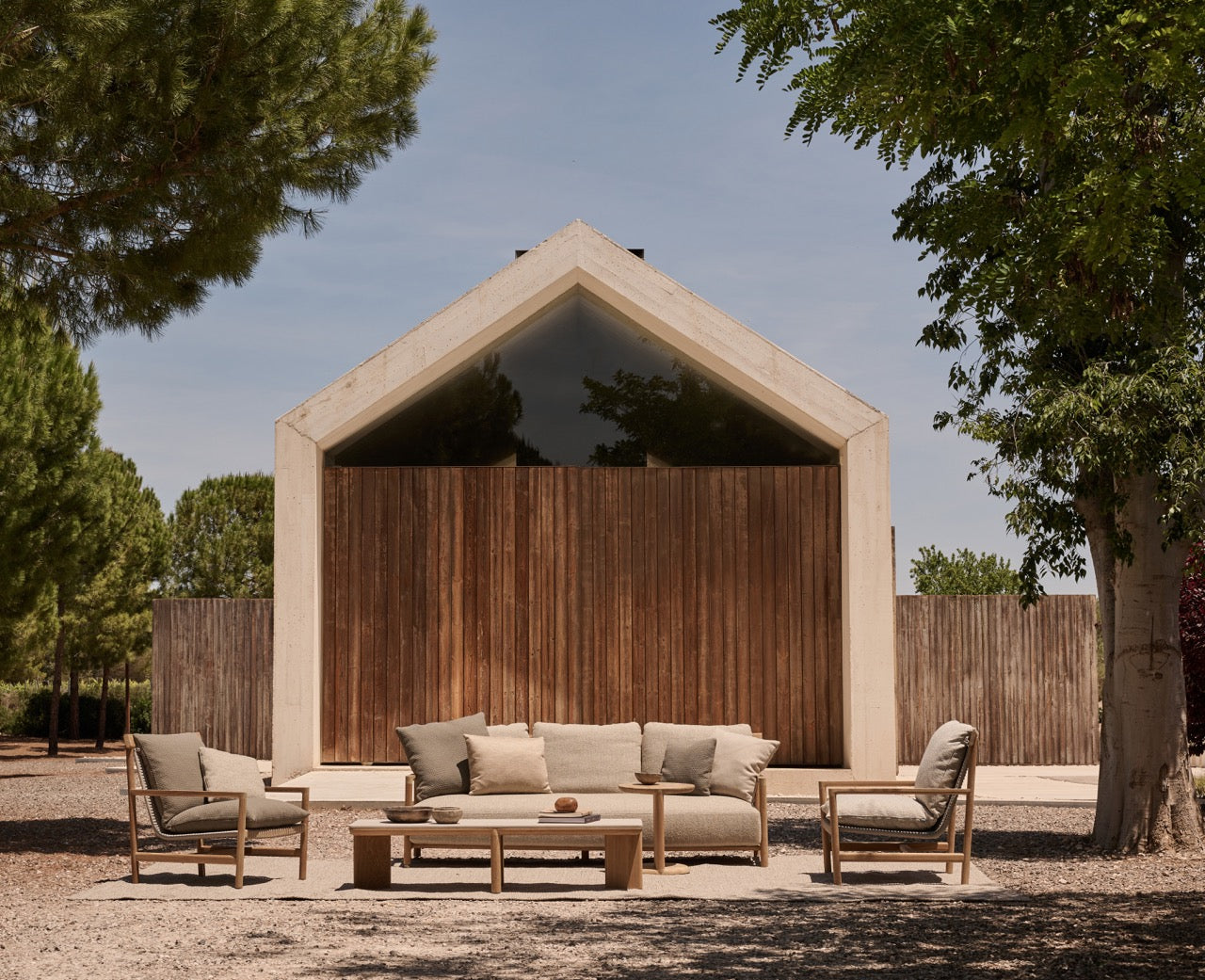 Tribu I Amanu Lounge Table 155 cm, rectangular