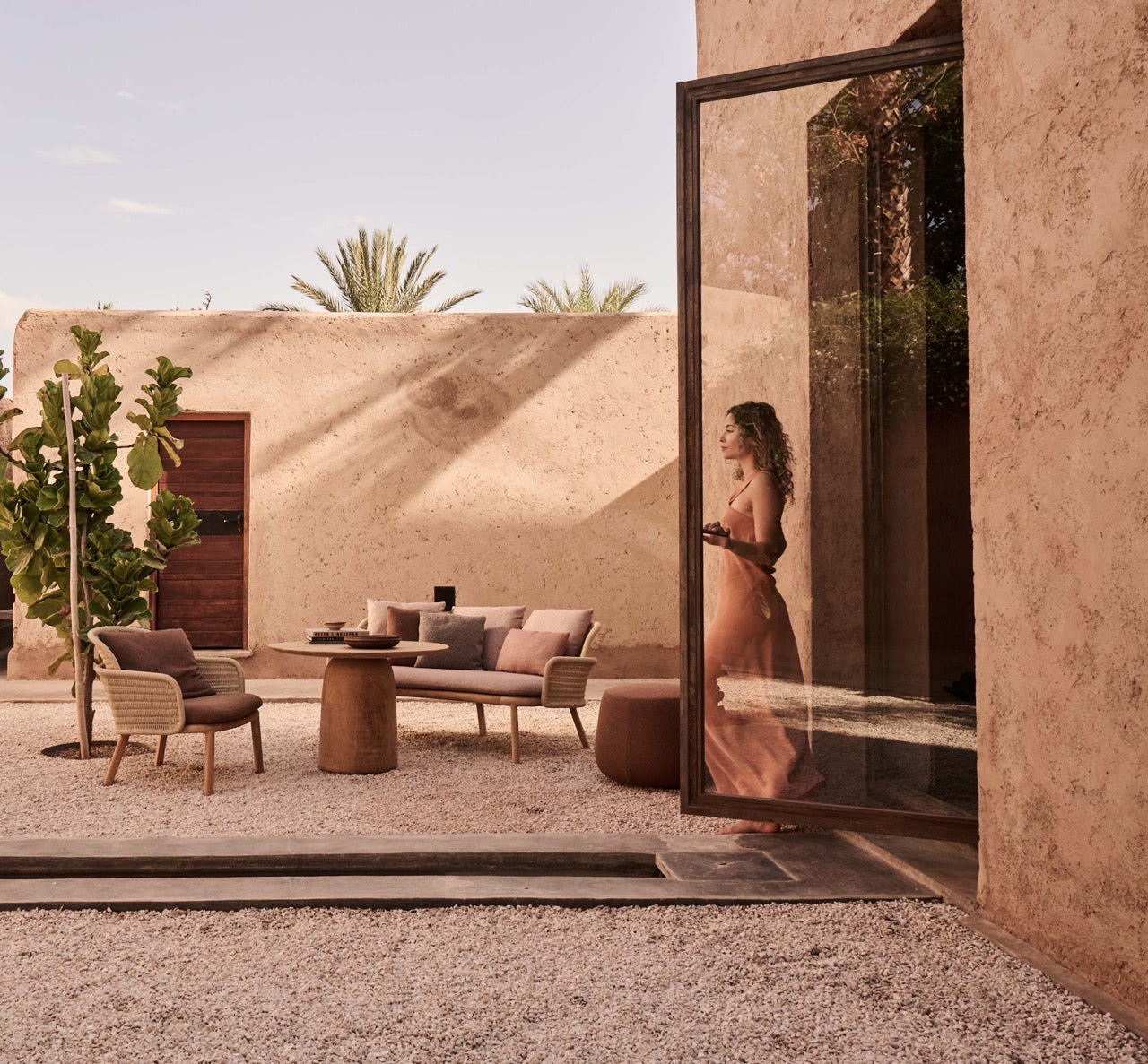 Tribu I Suro Lounge Chair