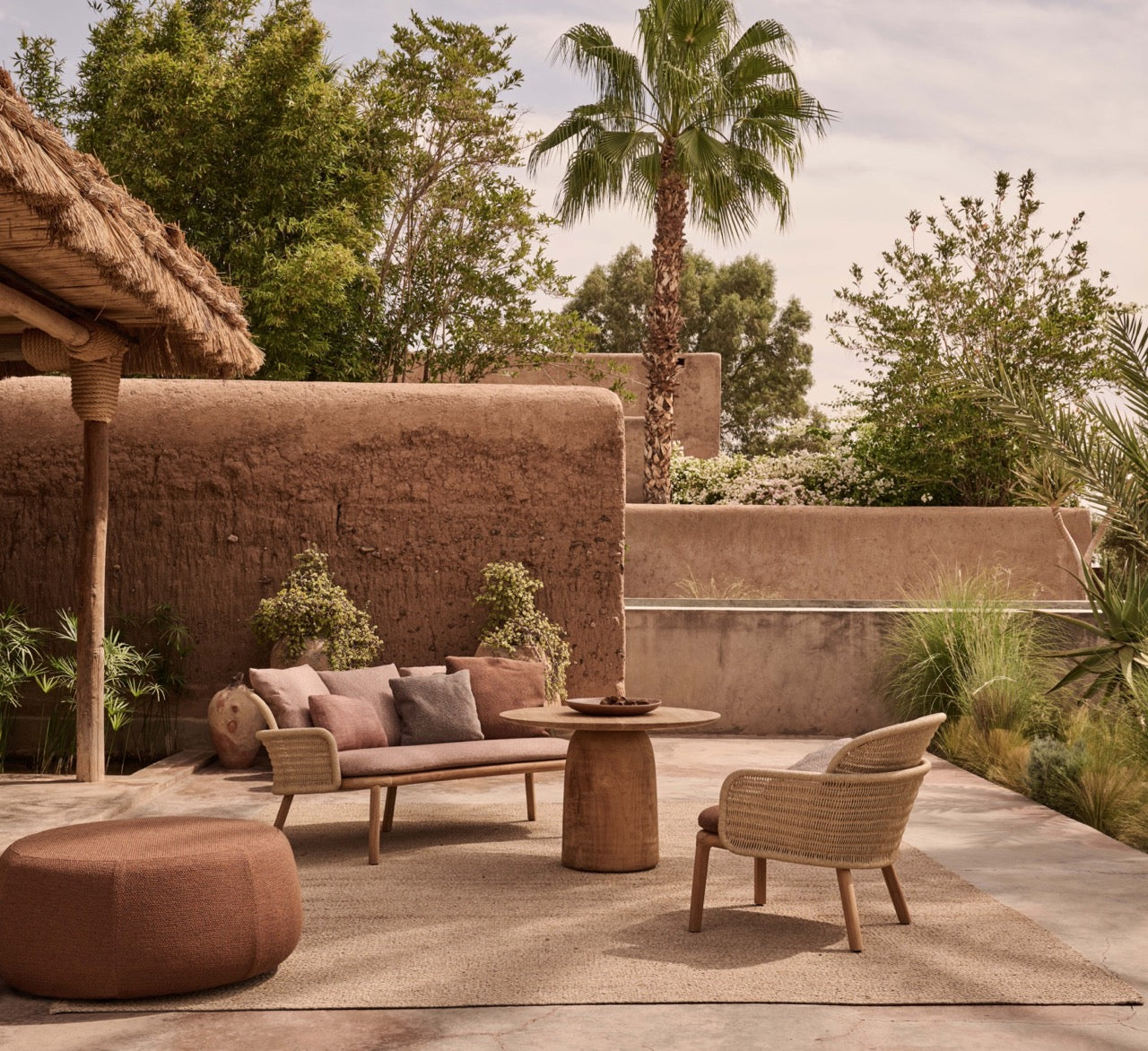 Tribu I Suro Lounge Chair