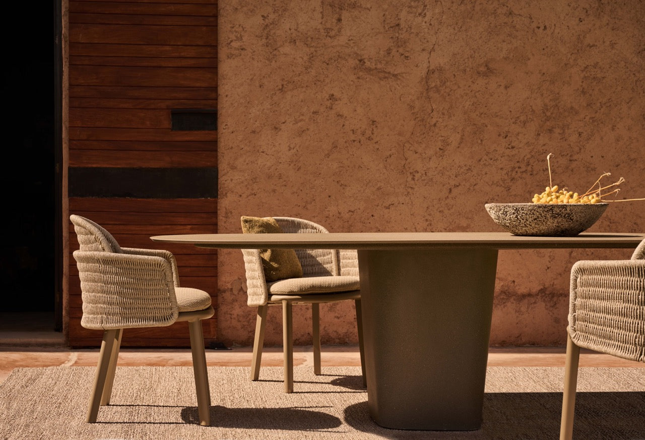 Tribu I Suro Stuhl mit Armlehnen