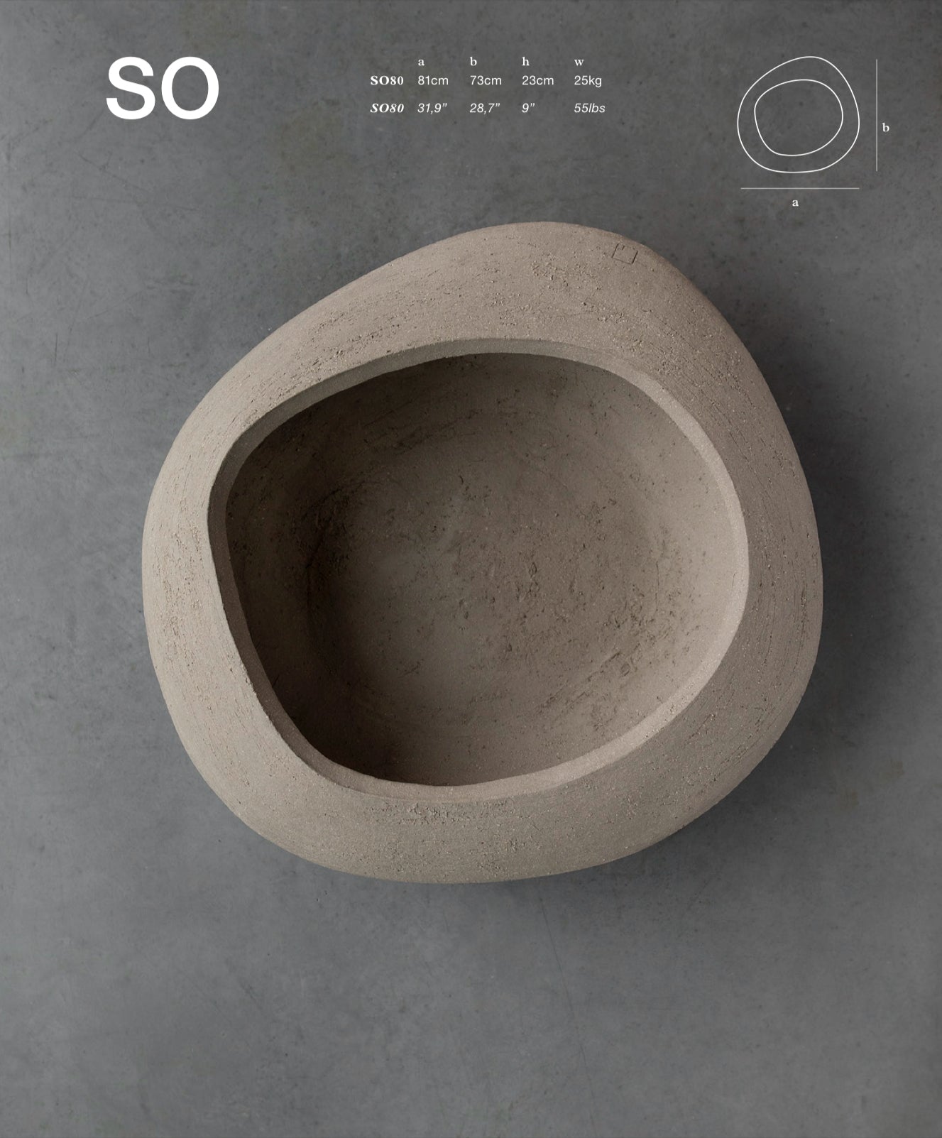 SO80 Terrakotta-Schale als Gestaltungselement in einem hochwertigen Gartenkonzept