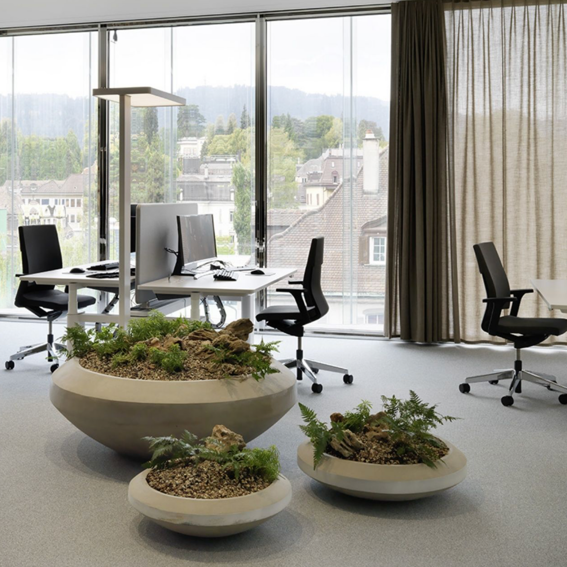 Handgefertigtes SRS Keramik Pflanzgefäß von Atelier Vierkant für Innen- und Außenbereiche