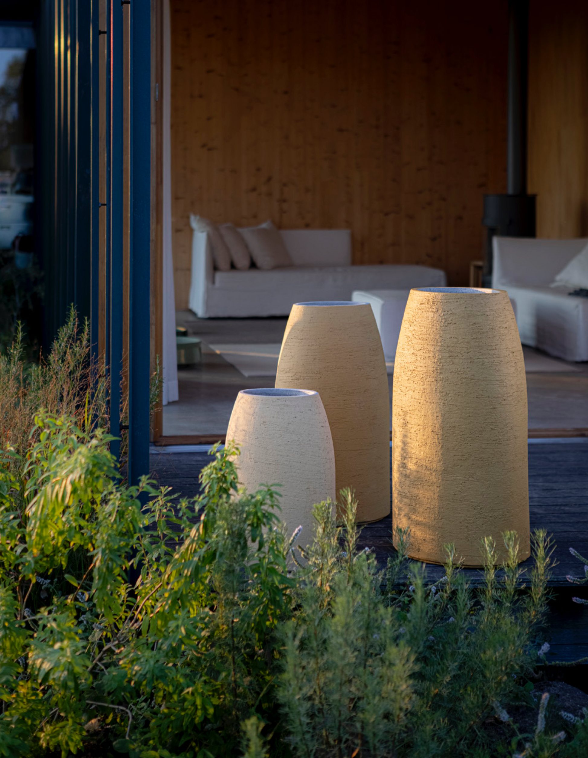 Detailansicht der handgefertigten Keramikoberfläche der Atelier Vierkant TAH Vase