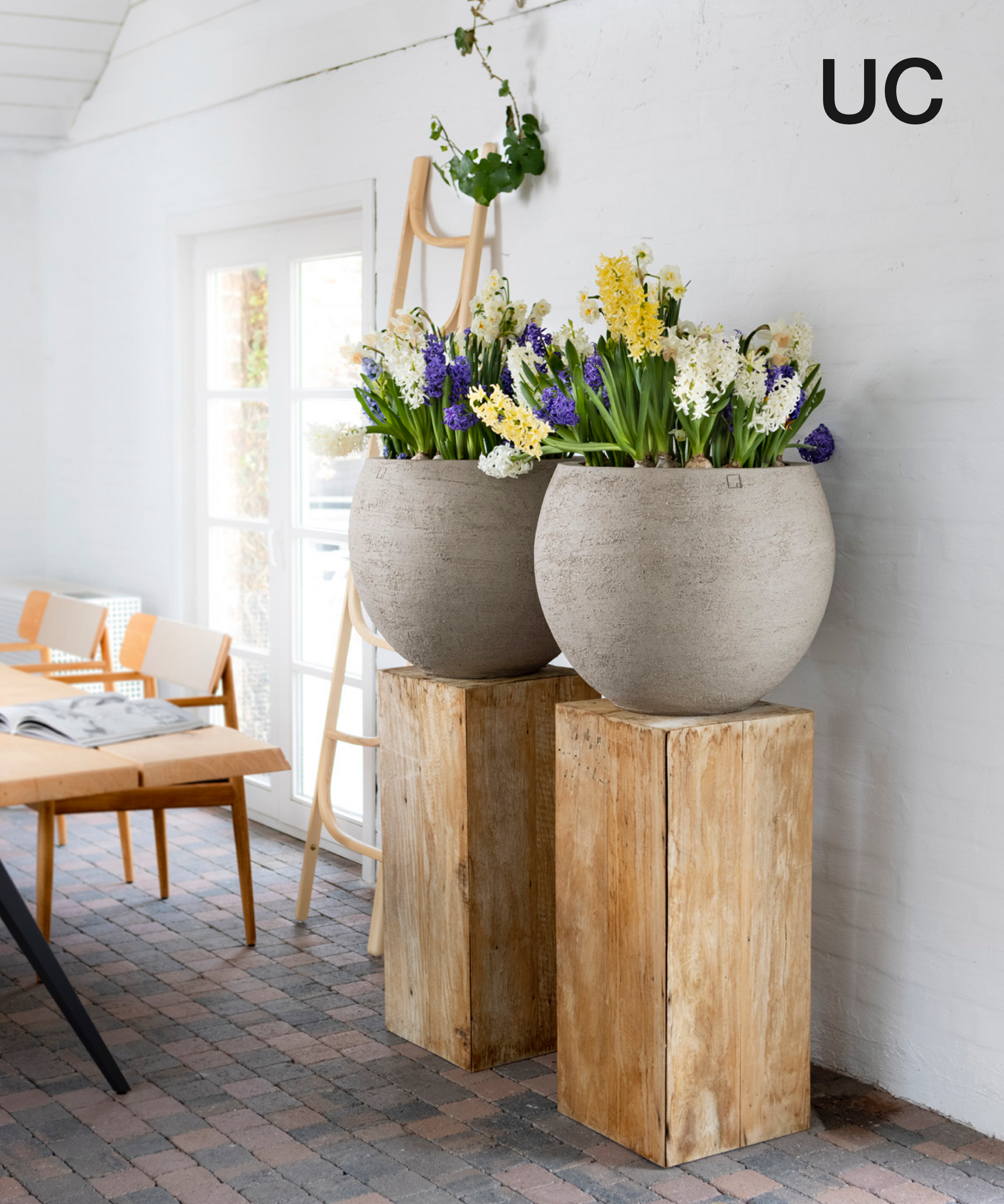 UC Keramik Pflanzgefäß als stilvolles Element im Garten oder auf der Terrasse