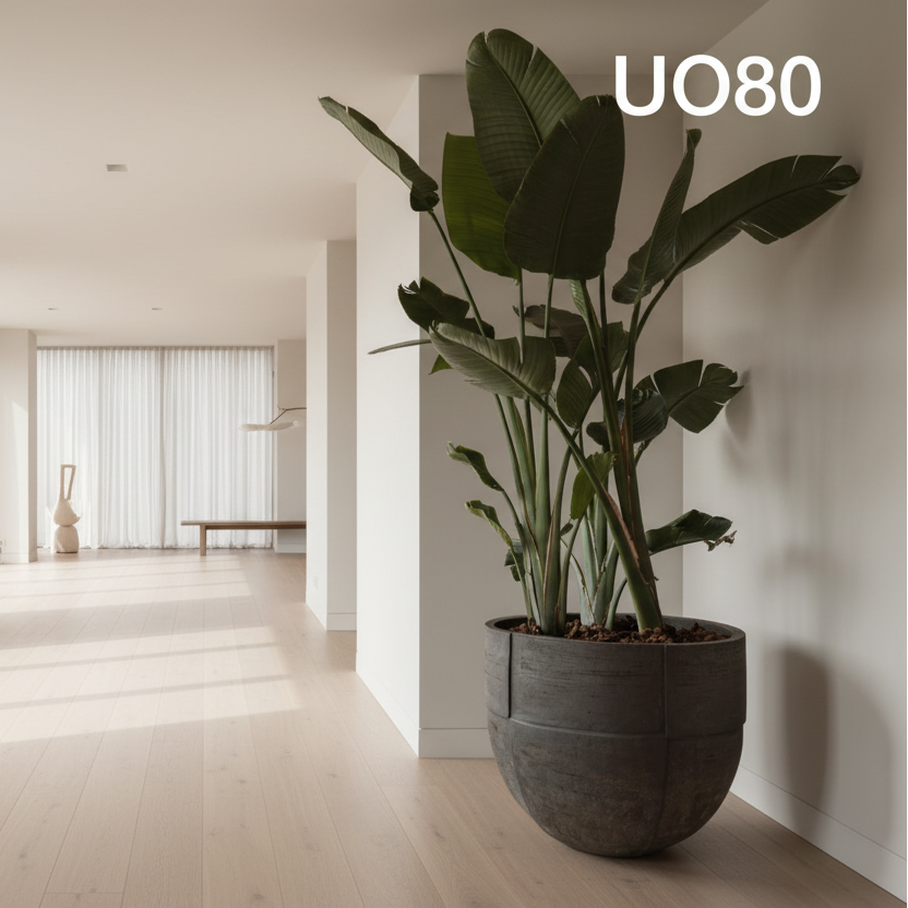 Handgefertigtes UO Pflanzgefäß von Atelier Vierkant aus frostfester Terrakotta mit ruhiger, runder Form.