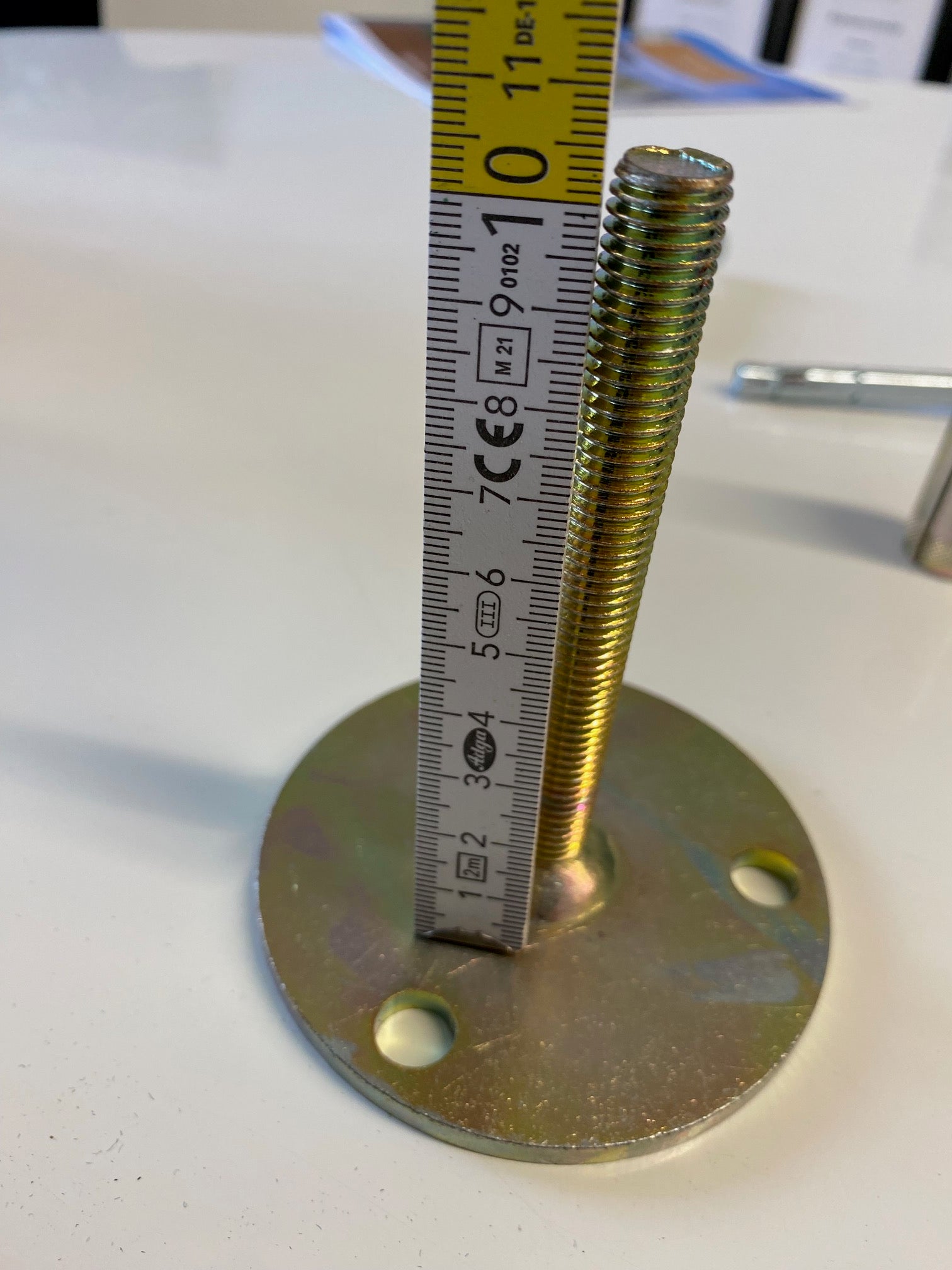 Unopiu I Solaire floor mounting discs