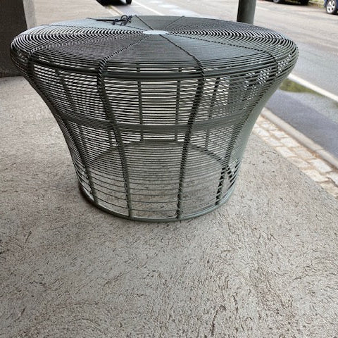 Gandia Blasco Aram Hocker niedrig Ø 41 cm Zementgrau, Ausstellungsstück