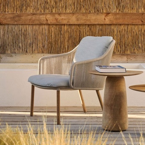 Tribù SENJA Armlehnstuhl, Seitenansicht