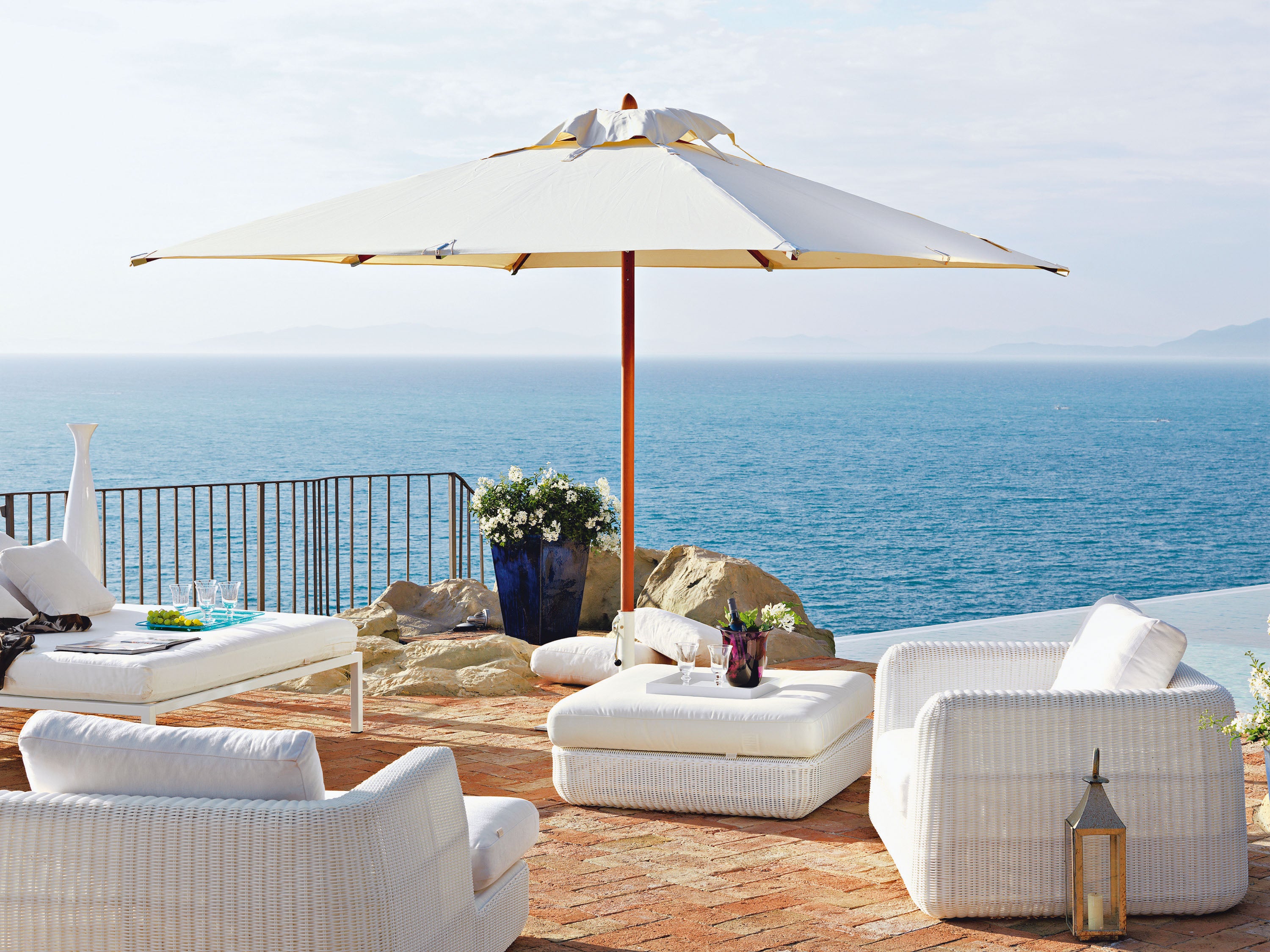 Unopiu I Agora Hocker