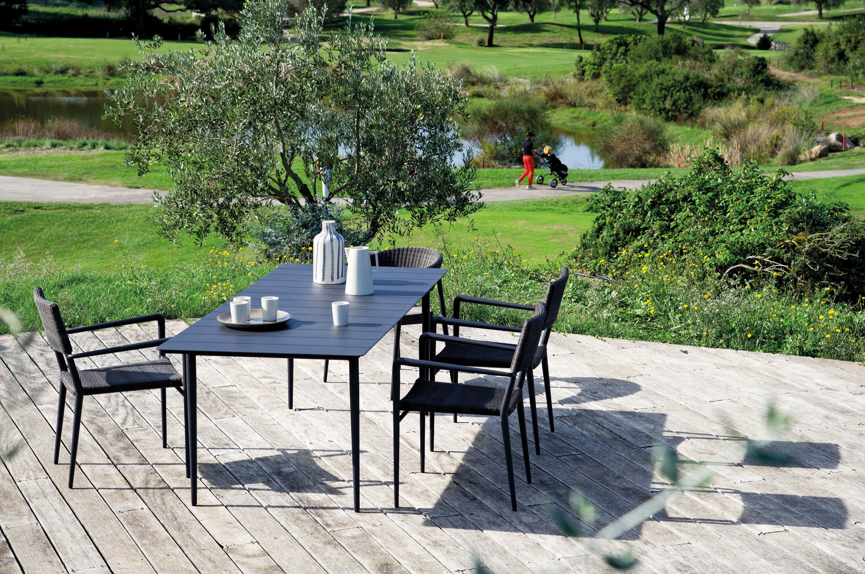 Unopiu I Experience Armlehnenstuhl stapelbarer