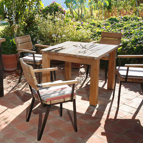 Barlow Tyrie Titan Dining Armchair Teakholzstuhl