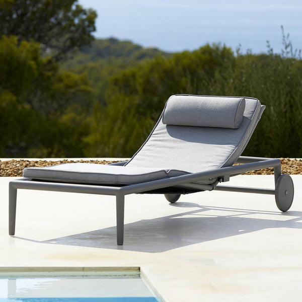 Cane-Line Conic sun lounger with gas spring