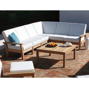 Das Haven Ecksofa ist ein modulares Loungesystem für den Außenbereich. Es ist in den Farben White Sand und Pepper erhältlich. Das Sofa besteht aus wetterfestem Sunbrella-Stoff und bietet flexiblen Komfort für jede Gelegenheit. Die lange Seite misst ca. 295 cm, die kurze 230 cm. Armlehnenhöhe: 55 cm, Sitzhöhe: 44 cm. Optionale Erweiterung: passender Tisch und Hocker.