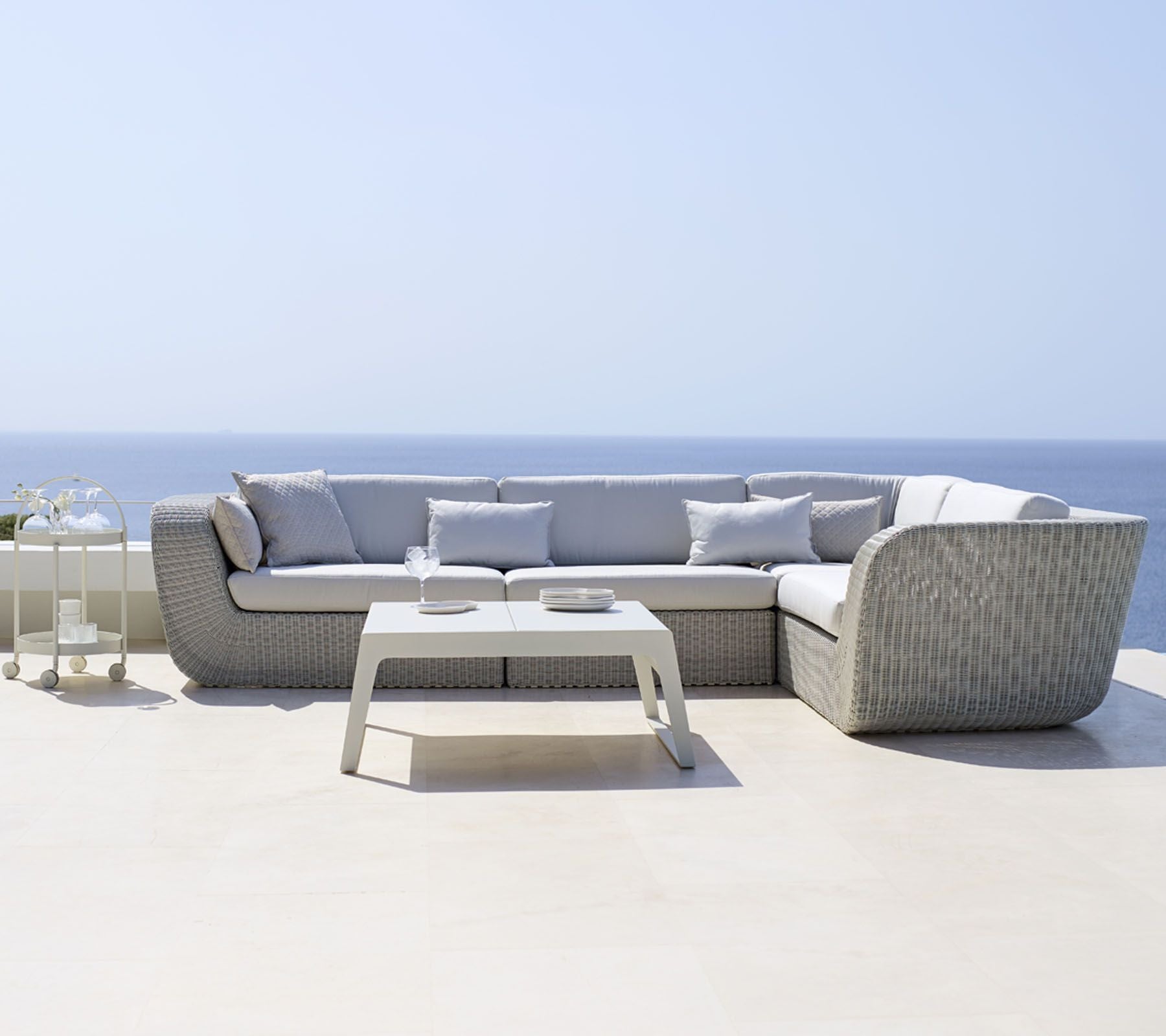 Cane-Line I Chill-out höhenverstellbarer Couchtisch 104 cm - Ausstellungsstück