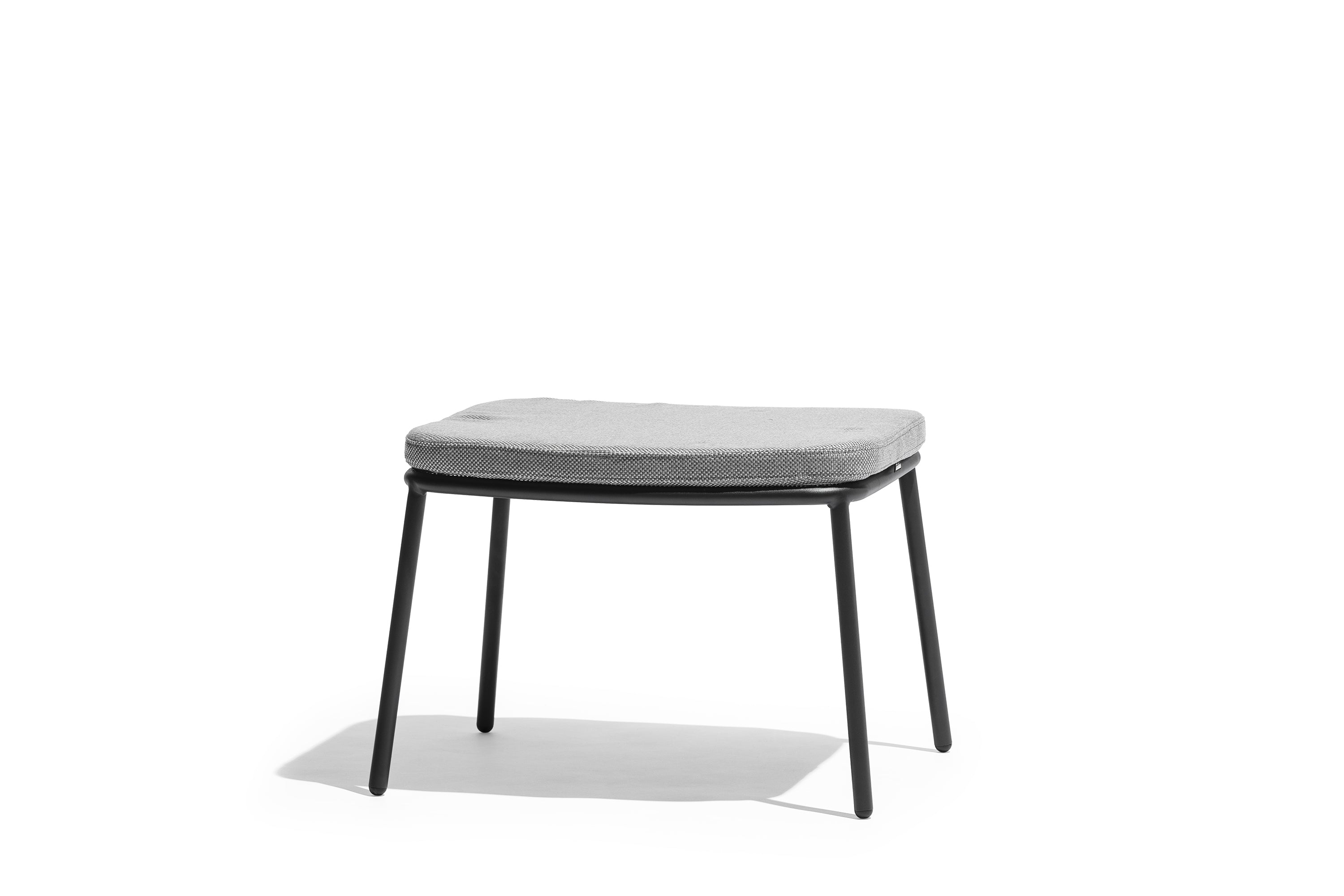 Todus I Condor Low Armchair