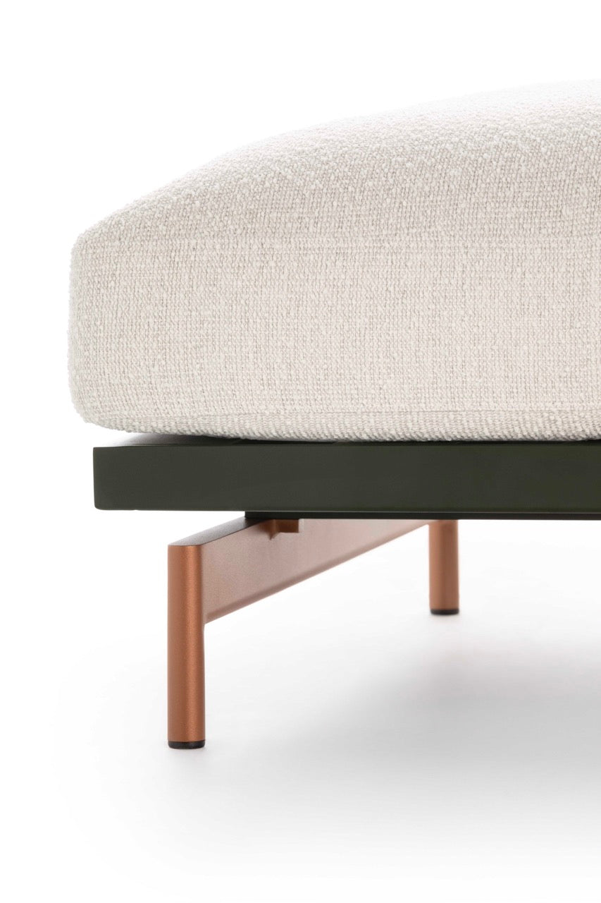 Gandia Blasco I Onde Hocker Sectional