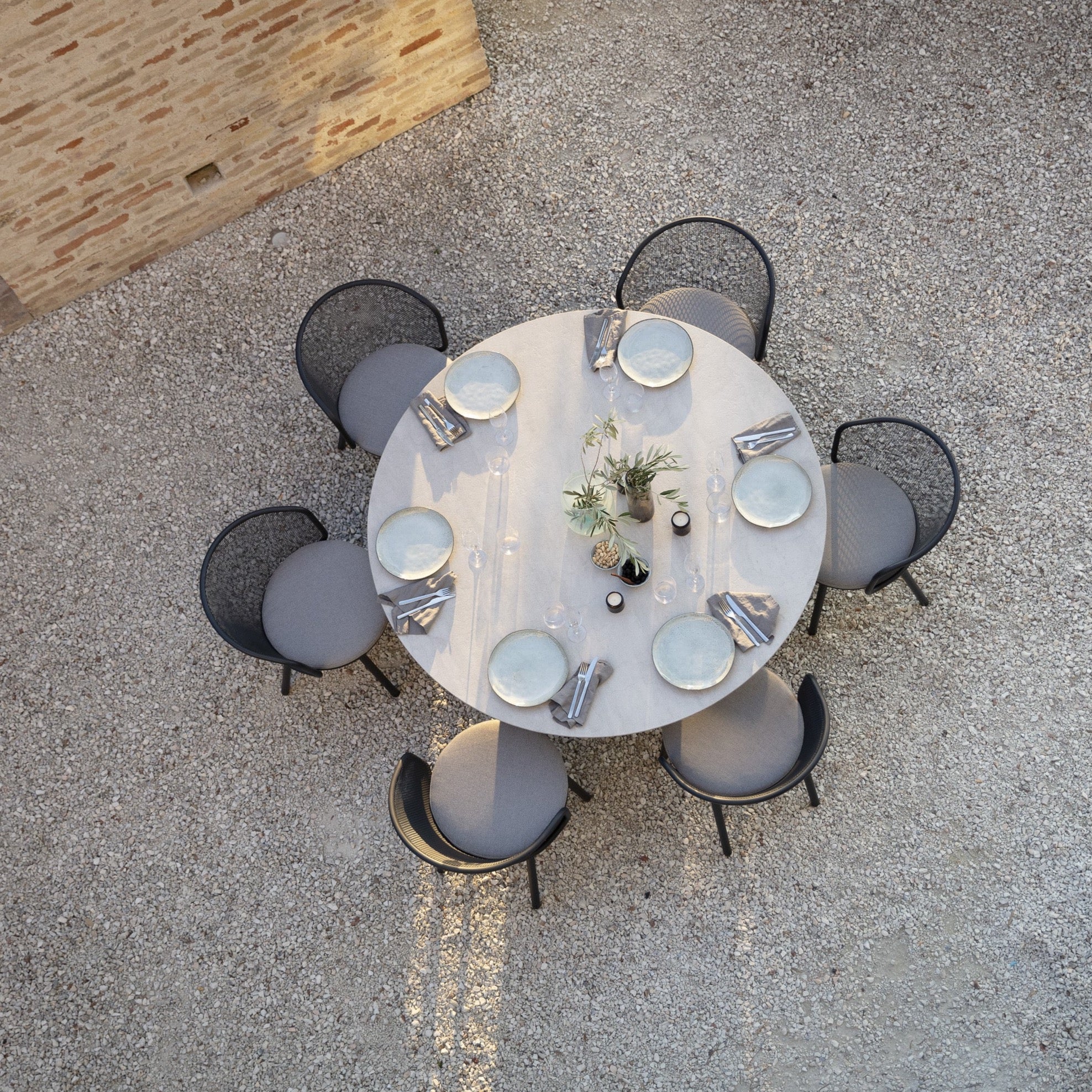 Todus I Branta dining table 160 cm, round