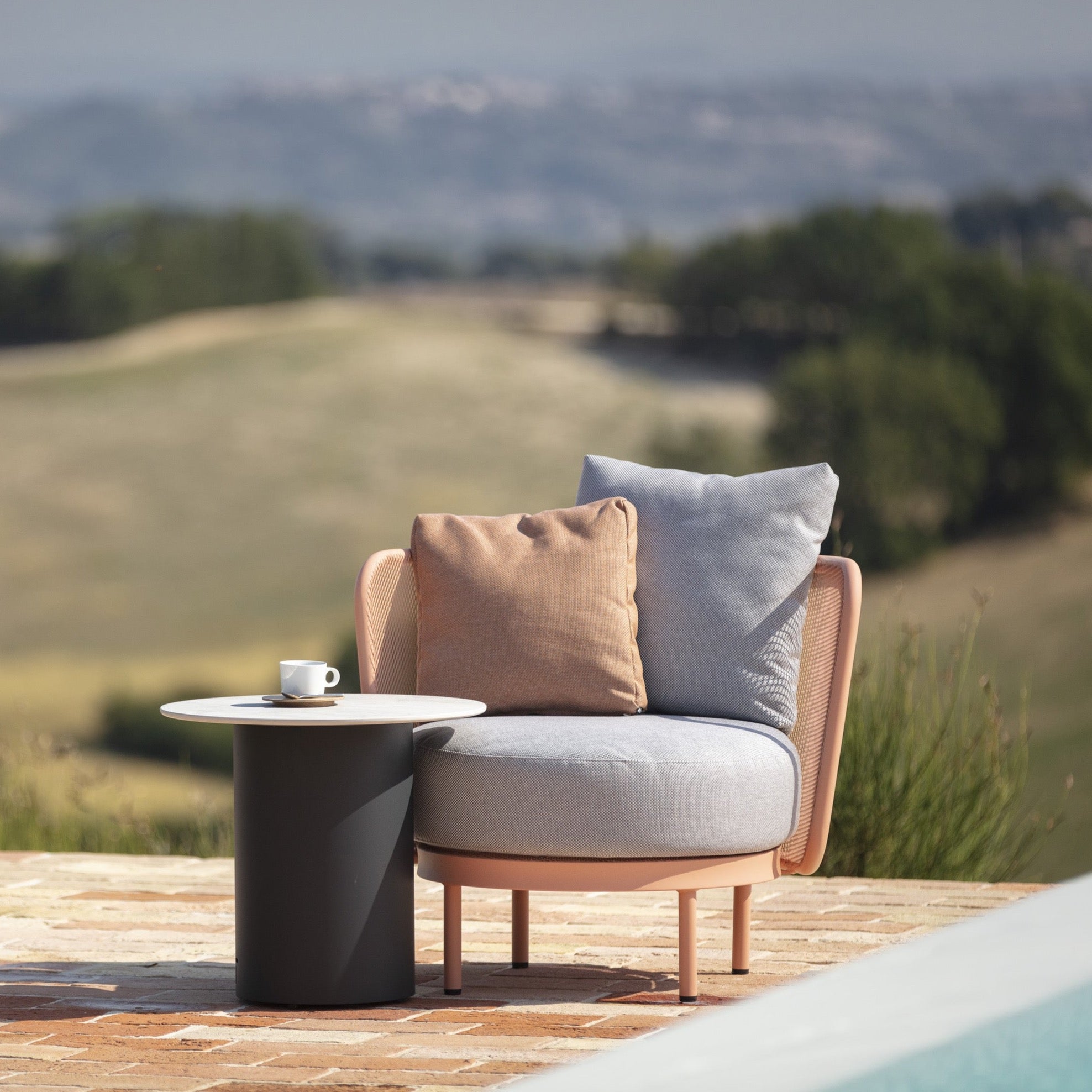 Todus I Baza Club chair