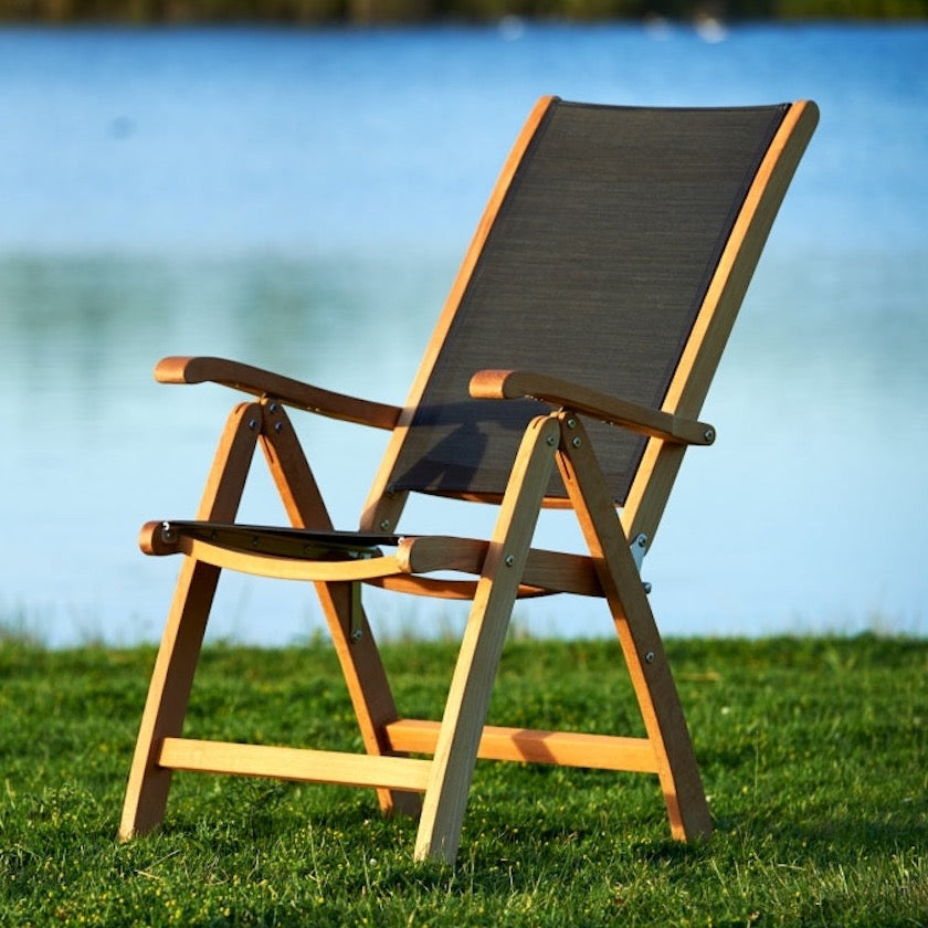 Traditional Teak I Kate Hochlehner mit verstellbarer Rückenlehne