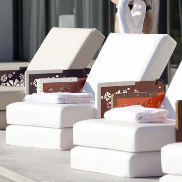 Ego Paris Lounge Kube Blumen Corian und Teak