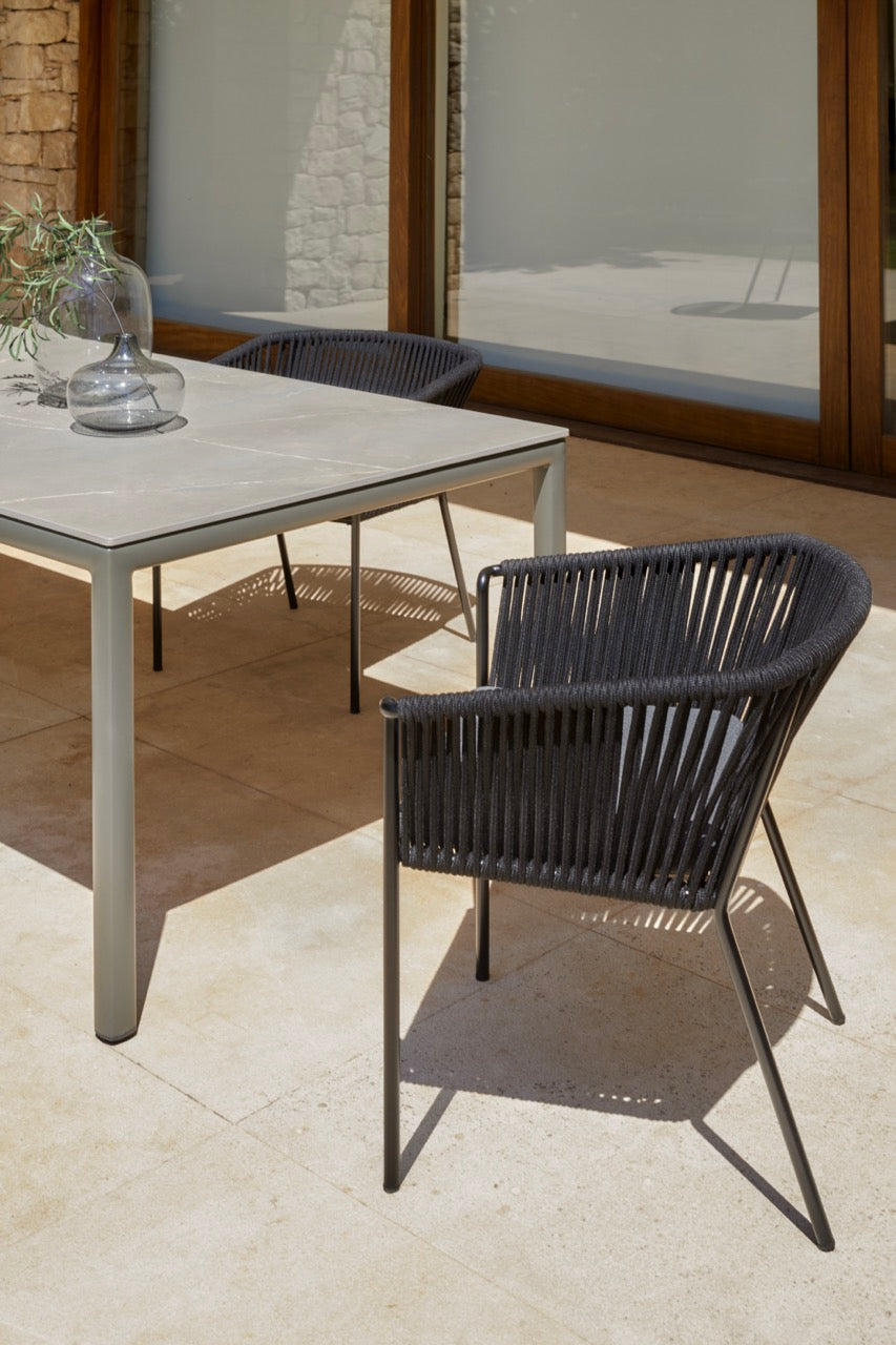 Point I Weave Armlehnenstuhl