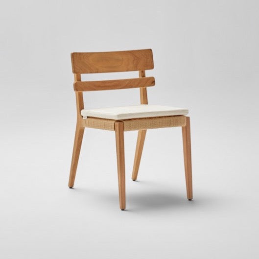 Point Parallel Chair