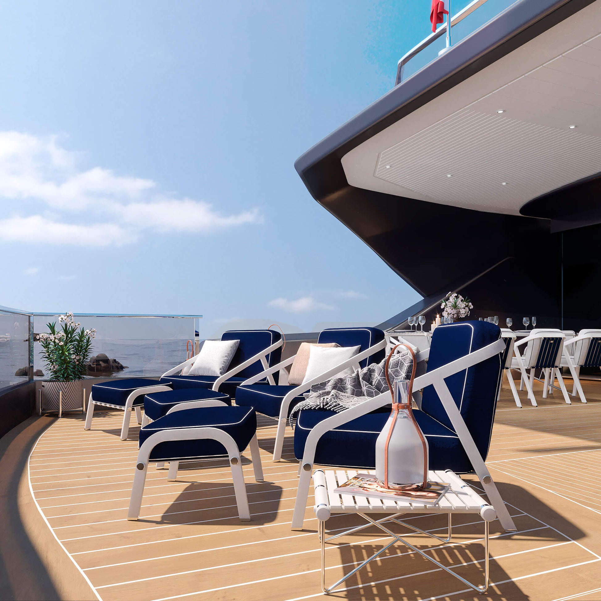 RIBBON-LOUNGE ARMCHAIR AUF EINER SUPER-YATCH. Polster der Lounge Sessel sind Navy Blau