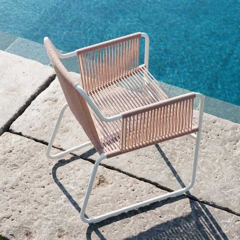 Roda I Harp armchair with narrow ropes