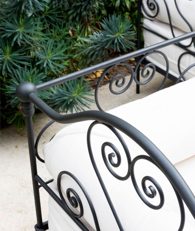 Design Gartensessel Aurora aus pulverbeschichtetem Eisen