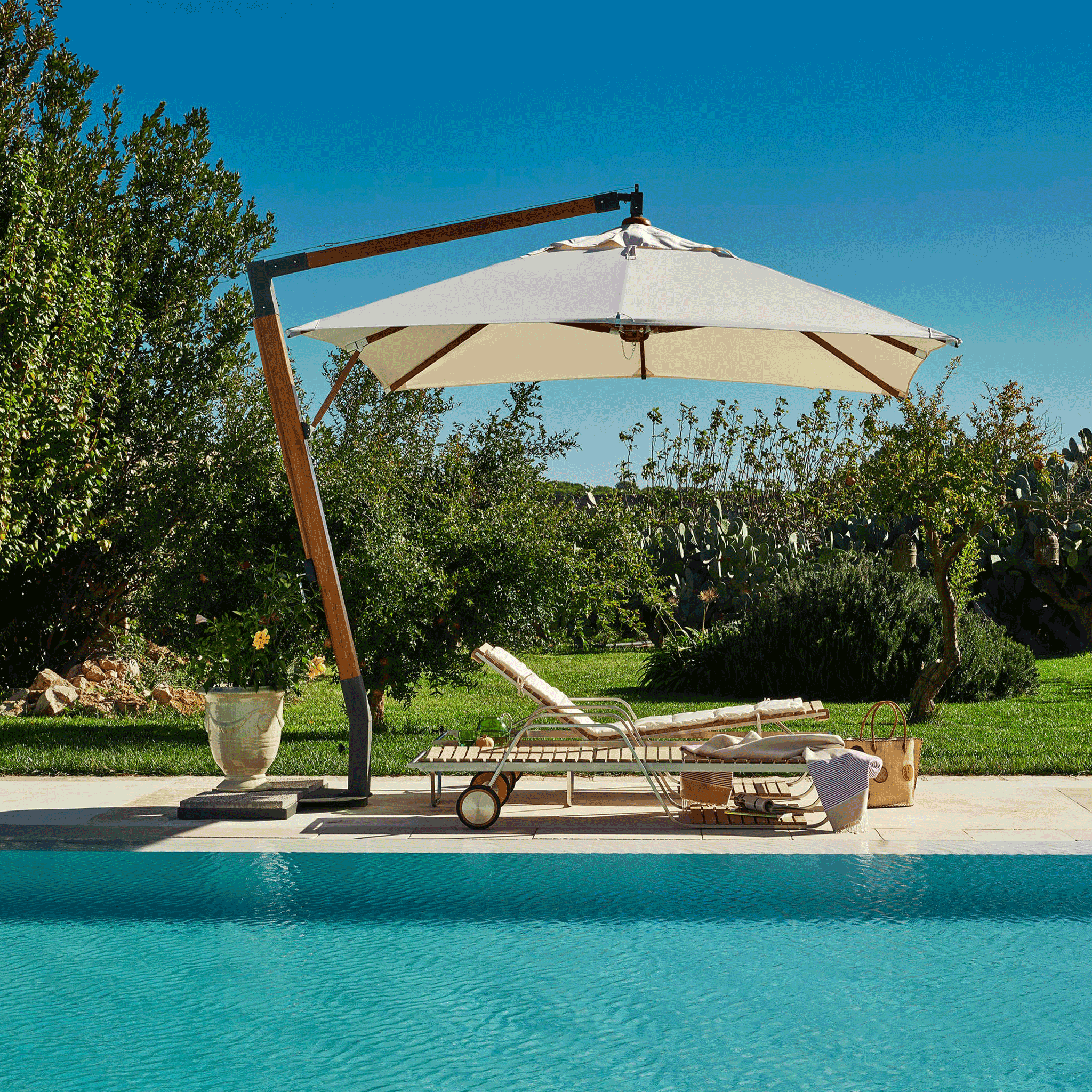 Unopiu I Salento Ampelschirm mit seitlichem Mast