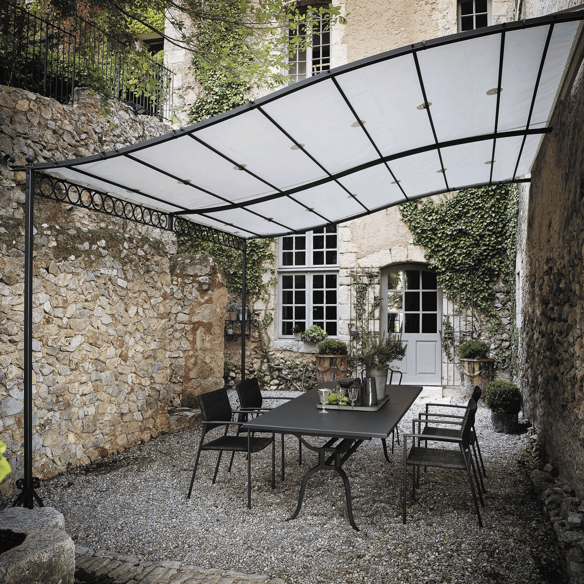 Unopiu Tibisco Anbaupergola mit einer wasserfesten Plane