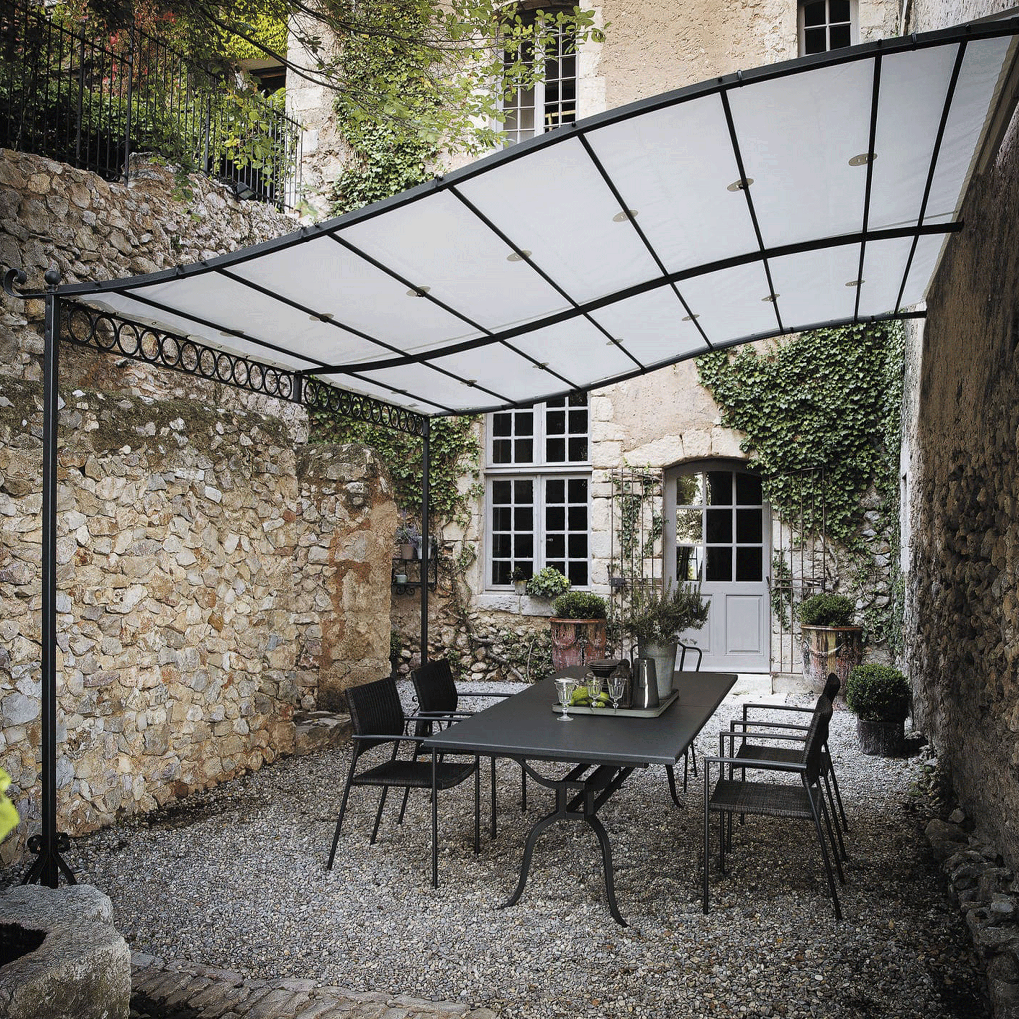 Unopiu Tibisco Anbaupergola mit einer wasserfesten Plane