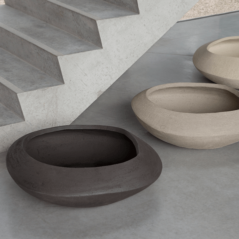 Großformatige SO80 Terrakotta-Schale mit Ø 81 cm im Außenraum