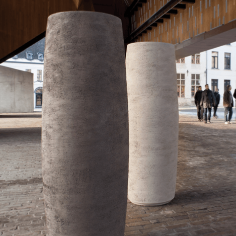 Strukturiere Räume mit Atelier Vierkant's CBH180-Pflanzgefäß! Handgefertigt & frostbeständig.