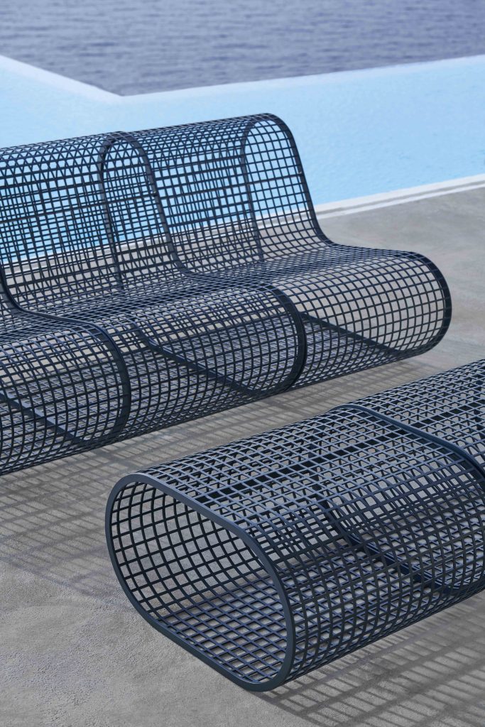 Gandia Blasco Buit Club Chair in grau/blau, Frontansicht  