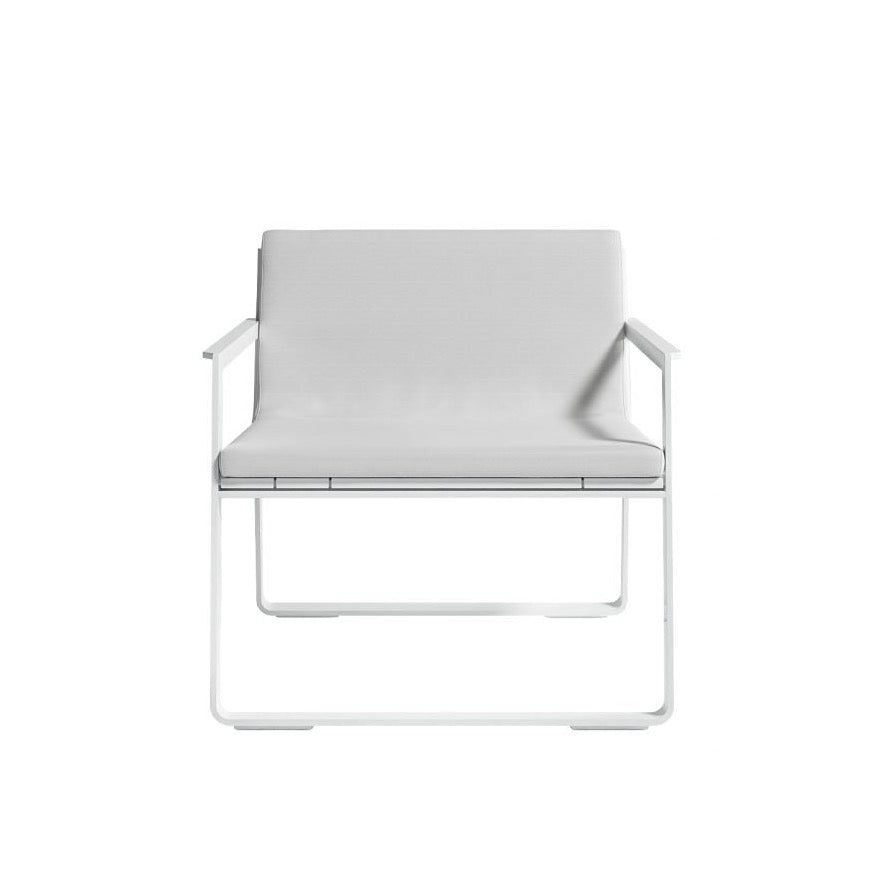 Gandia Blasco Flat Club Armchair in weiß, Frontansicht 
