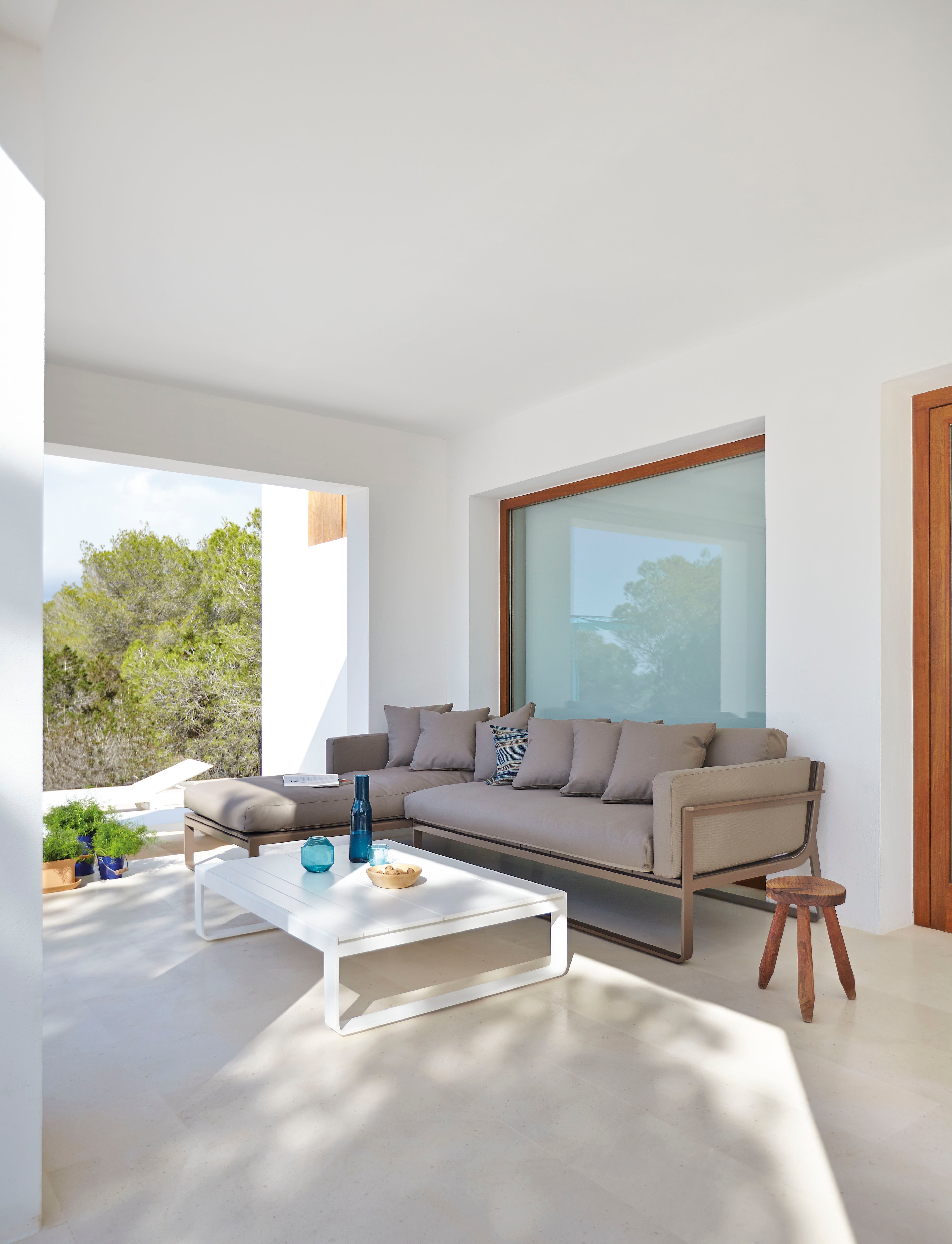 Gandia Blasco I Flat Sectional 2 Chaiselongue links