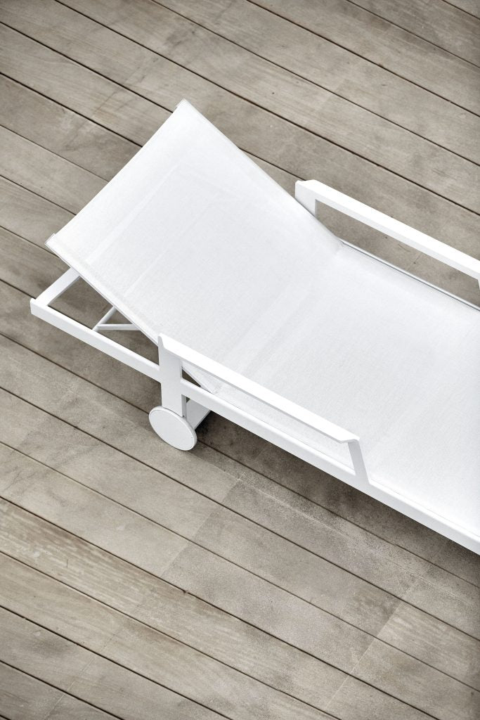 Gandia Blasco Flat Textil High Chaise Lounge in weiß, Oberteil, Lehne nach oben 