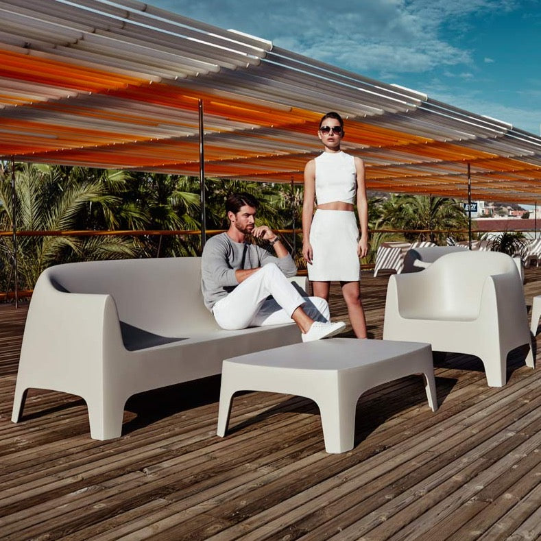 Vondom I Solid lounge table 102 cm, set of 4