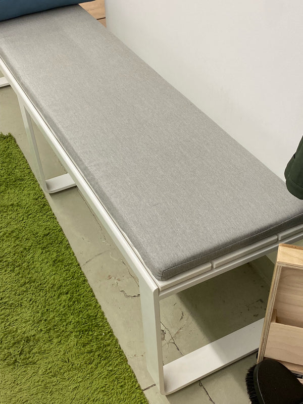 Gandia Blasco Flat Bench 270 cm, white with upholstery in light gray - exhibition piece