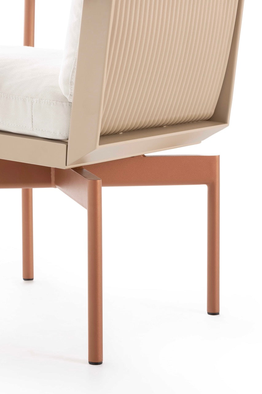 Gandia Blasco I Onde Dining-Stuhl mit Armlehnen