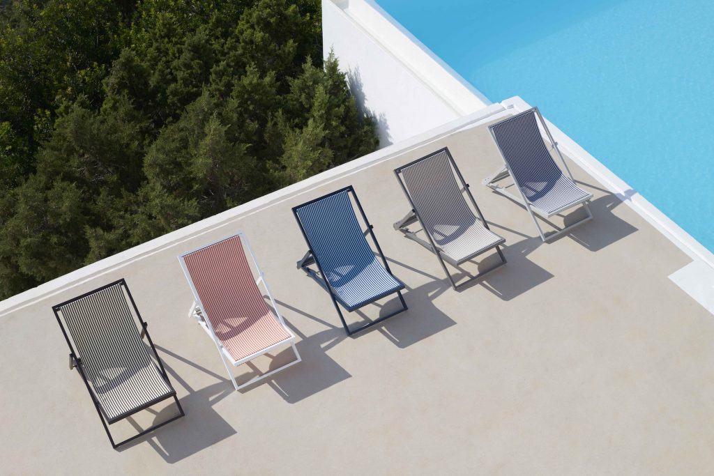 Gandia Blasco Picnic Deckchair in mehreren Farben, von oben, am Pool