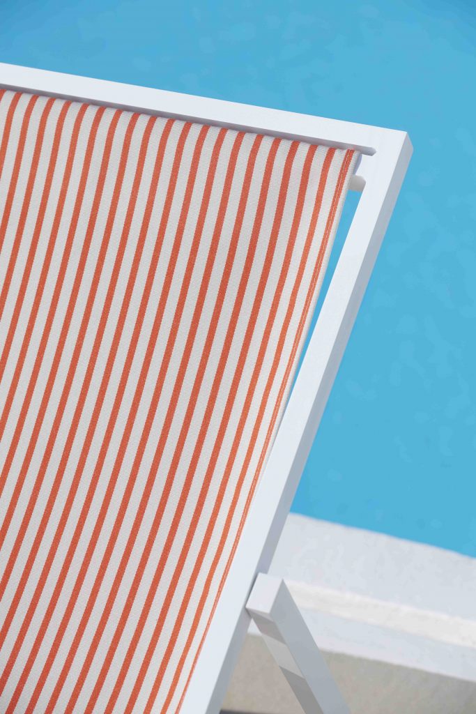 Gandia Blasco Picnic Deckchair in rot/gestreift, Details oberhalb 