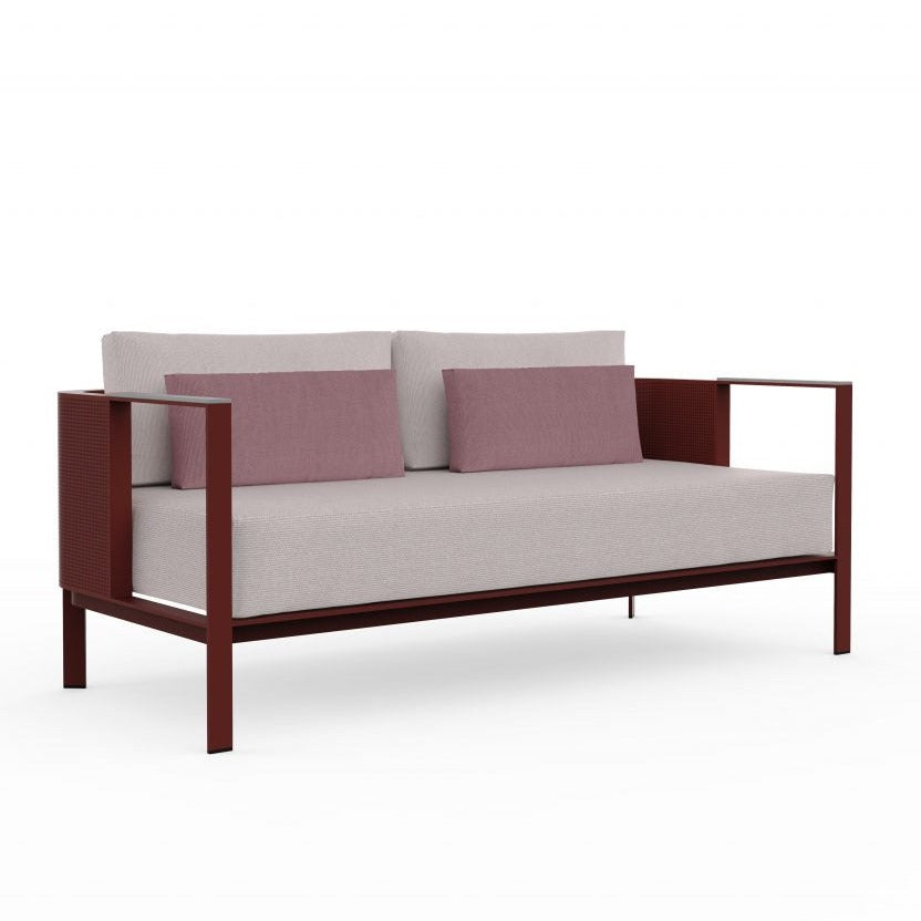 Gandia Blasco Solanas 2 Seat Sofa in weinrot, Frontansicht 