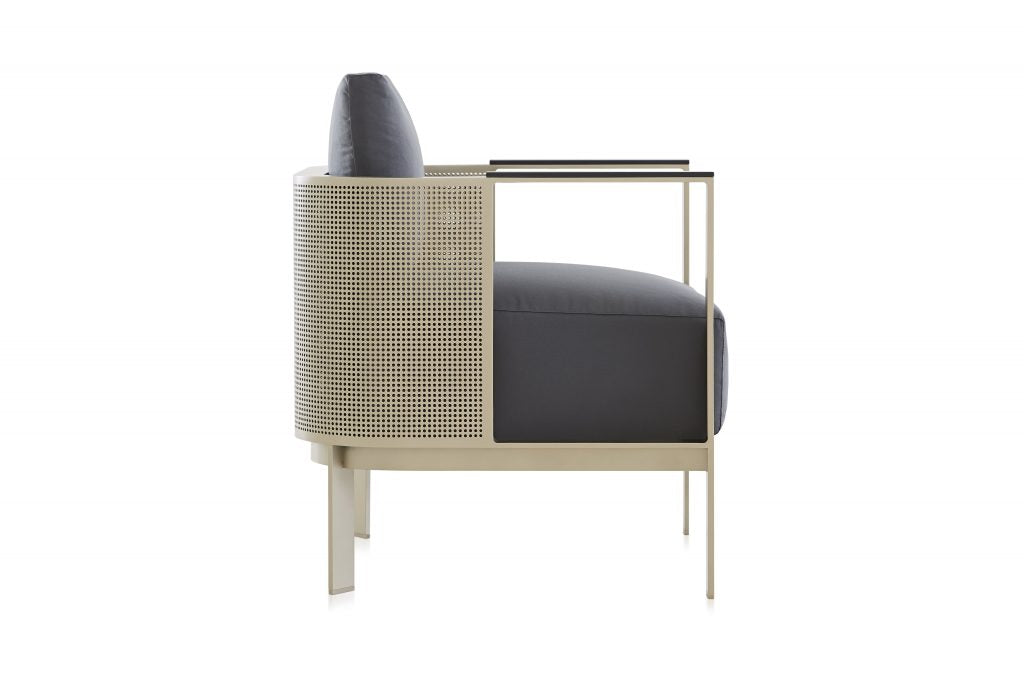 Gandia Blasco Solanas Club Armchair in gold, Seitenansicht