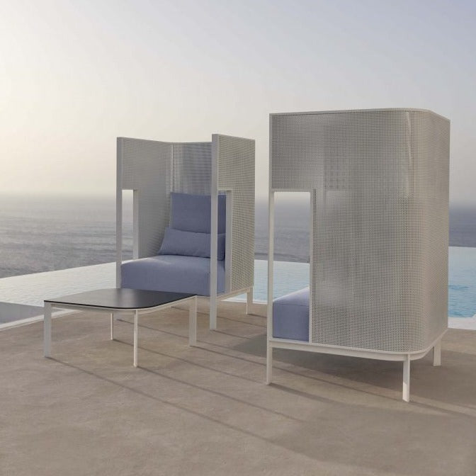 Gandia Blasco Solanas Cocoon Lounge Chair in weiß/blau, Weitansicht