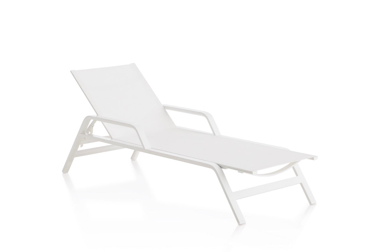 Gandia Blasco Stack sun lounger stackable with armrests