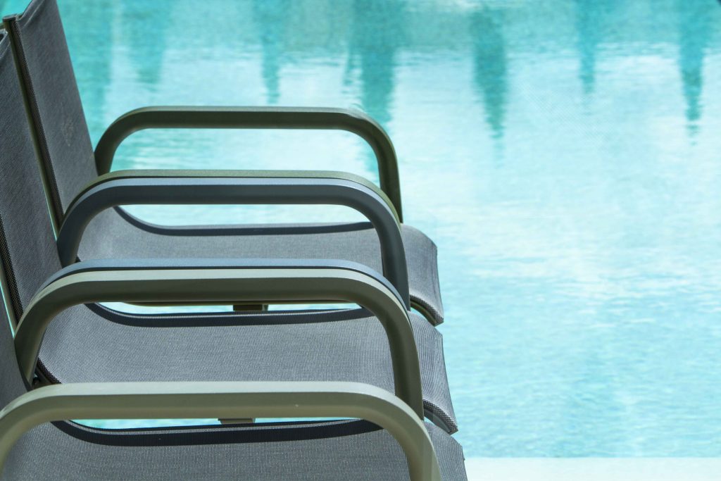 Gandia Blasco Stack Dining Club Armchair in mehreren Farben, Seitenansicht, Details