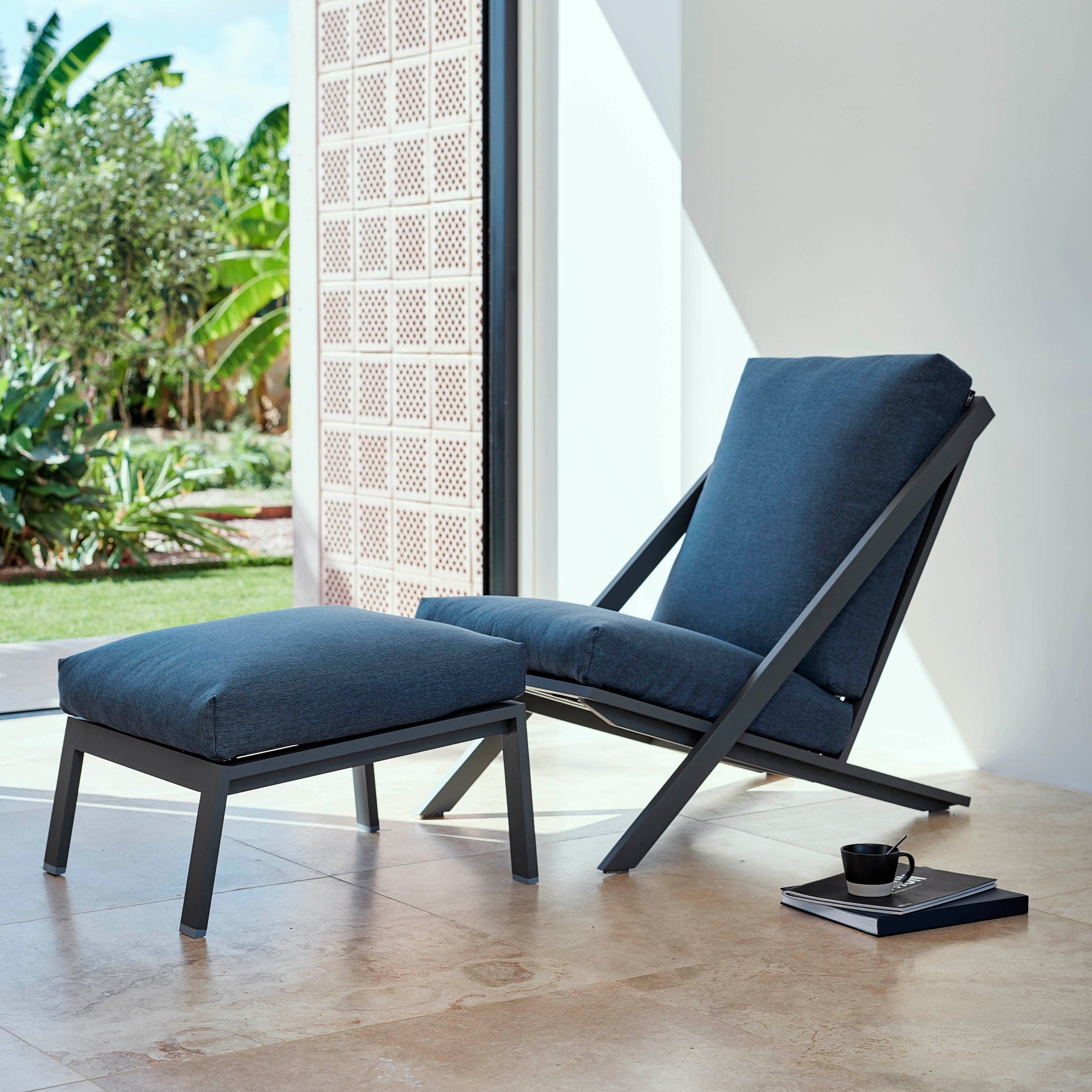 Gandia Blasco | Timeless Relax Club Chair