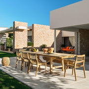 Unopiu Essgruppe Synthesis bestehend aus einem Teakholz Tisch 230x100x74cm und 5 Stühlen aus Teakholz.